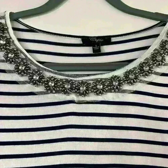 Cupio size s shirt which collar details - Picture 2 of 6